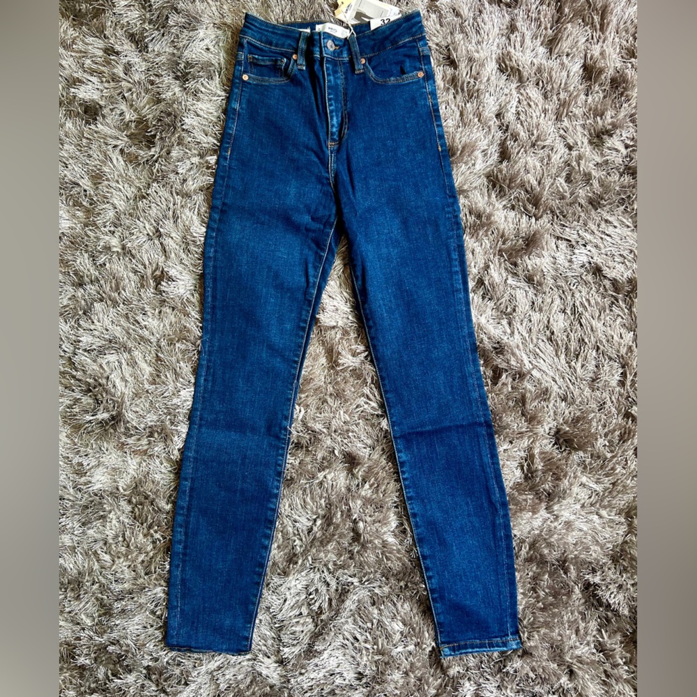 Comfort-Fit One-Size Jeans Featuring Stretchy and Stylish Design for Effortless